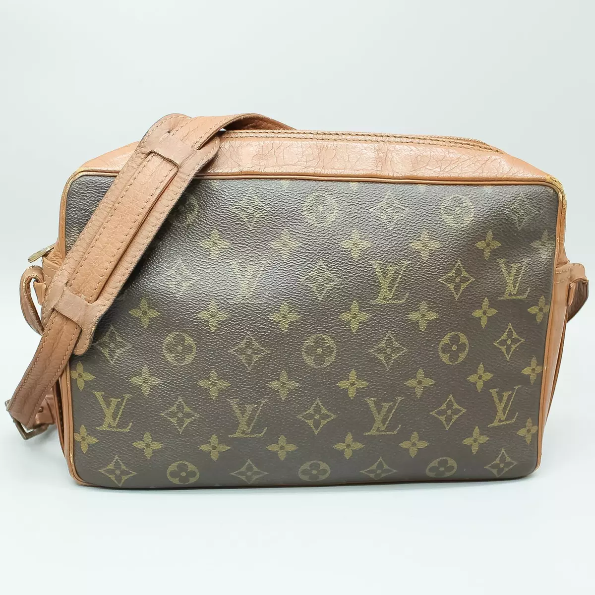 LOUIS VUITTON SAC BANDOULIERE 30 Crossbody Shoulder Bag Purse