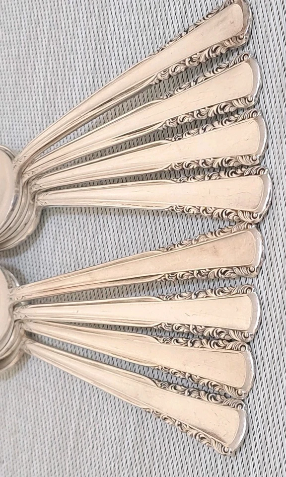 Cucharadas de cubiertos con incrustaciones de plata May Queen Holmes Edwards 8 piezas Foto 2 de 4