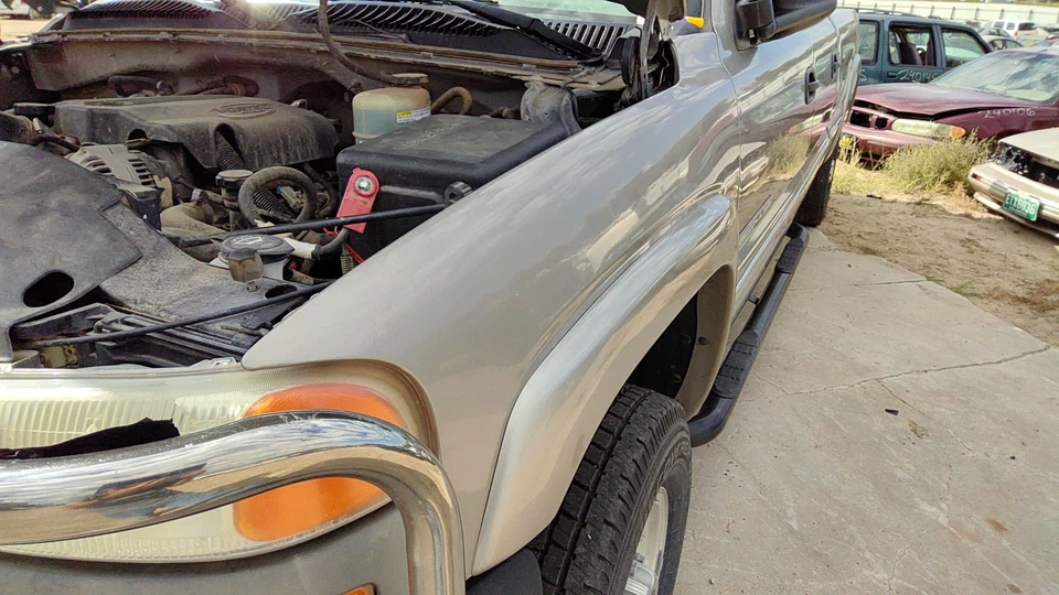 1999-2007 Sierra 2500 Hd Driver Left Front Fender Oem Pewter Metallic 11u Clean - Image 3 of 4