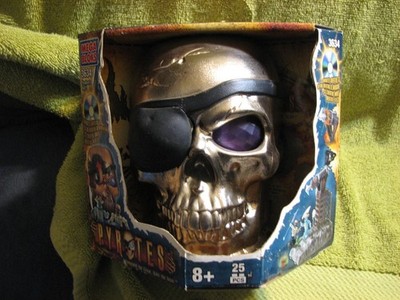 Mega Bloks Pyrates Plunderer's Port Golden Skull 3634  New in sealed box