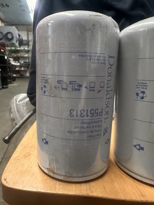 P551313 Donaldson Fuel Filter (FF5814, FF5320)