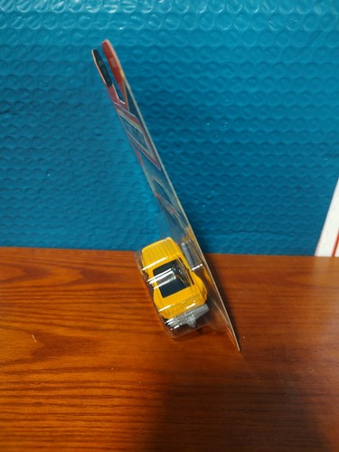 2025 Matchbox International CXT 78/125 Camion pickup arancione ๐ - Foto 7 di 8