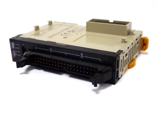 OMRON CJ1W-ID232 INPUT UNIT 24Vdc 32 INPUTS