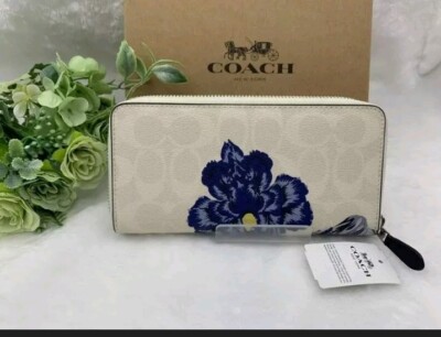 COACH × KAFFE FASSETT Signature White Blue Flower Long Wallet