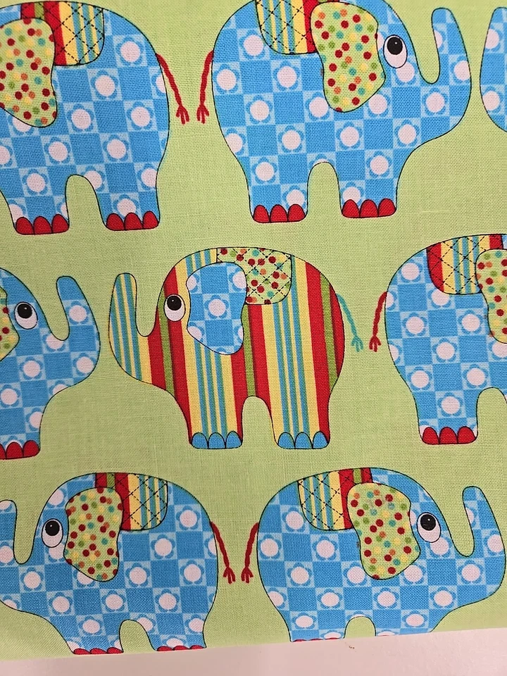 Windham Fabrics Melanie Hurlston Little Menagerie Elefantes Monos Más de 4 Yardas Foto 2 de 4