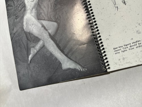 Art Photography Presents Figure Photography Annual 1950’s Magazine - Picture 6 of 7