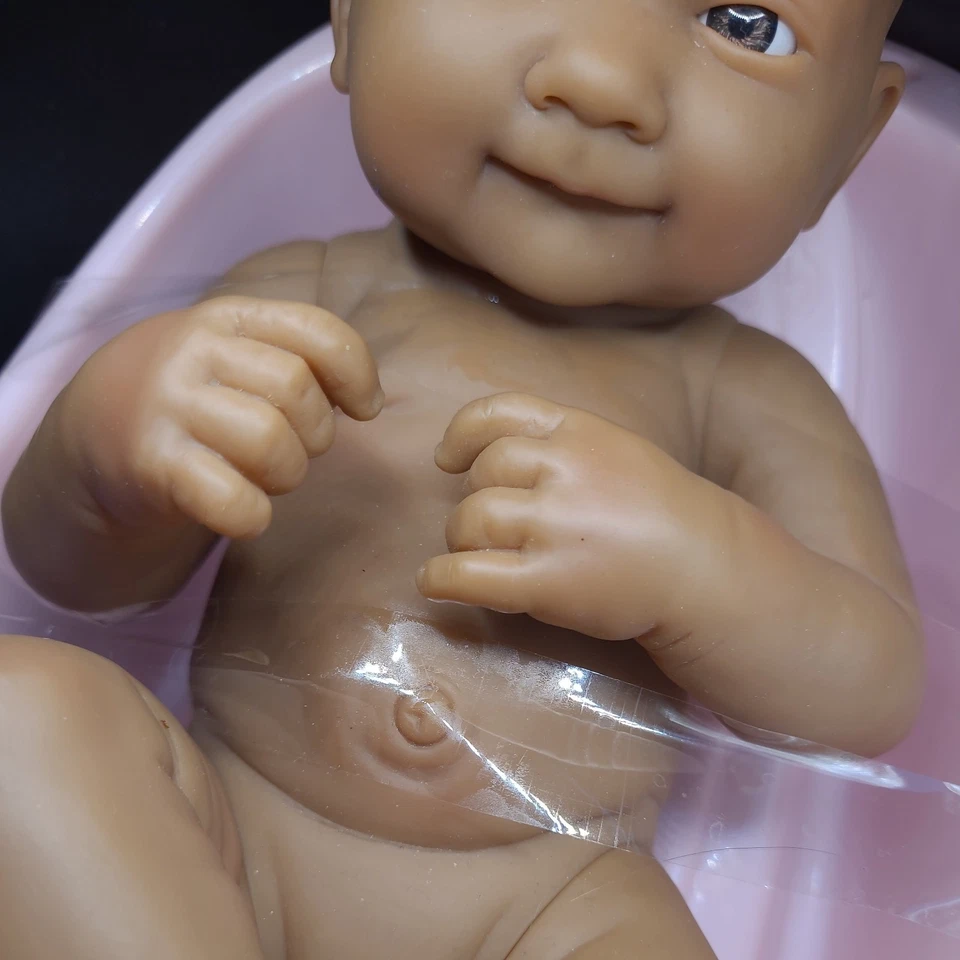 Muñeca bebé niña Berenguer renacida y baño  Foto 3 de 4