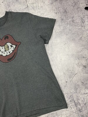 nike lips t shirt