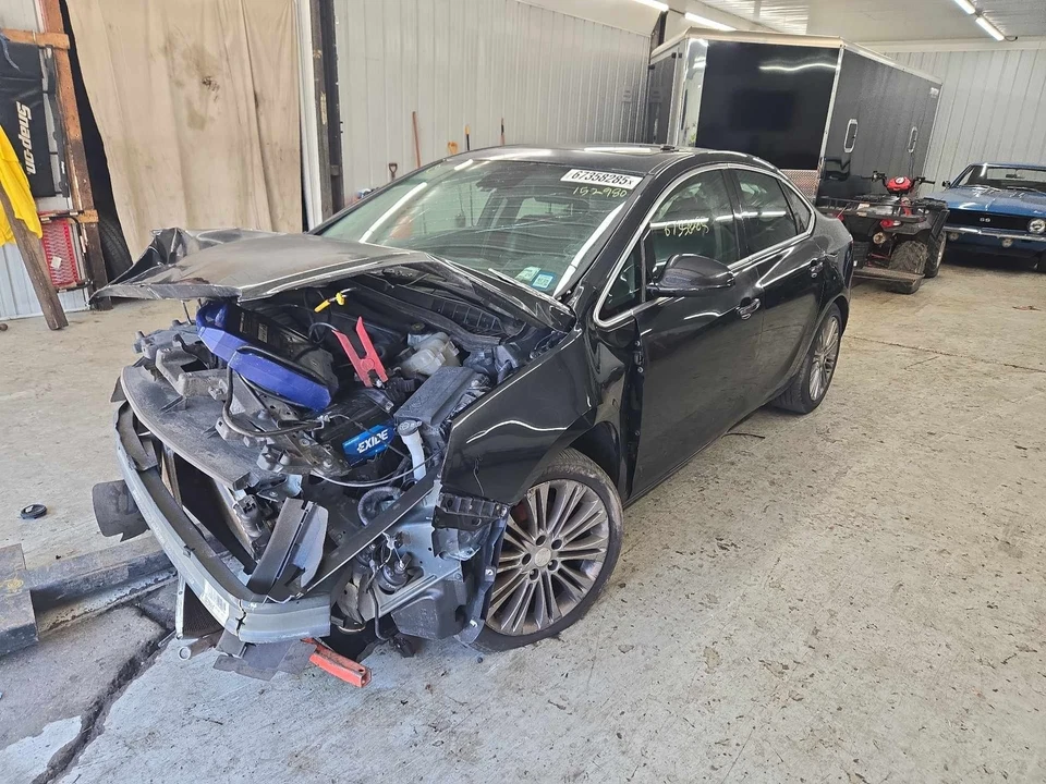 Used Front Right Door Assembly Front fits: 2013 Buick Verano Front Right Grade B - Image 4 of 4