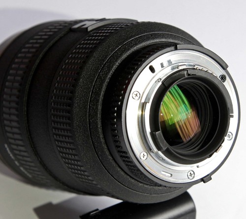 Nikon ED Nikkor AF-S 28-70mm F2.8D Zoom Lens (Faulty AF) - Picture 5 of 6