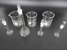 Lot 7 Pyrex Kimax Beakers 5ml to 100ml Clear Glass w Stoppers Vintage