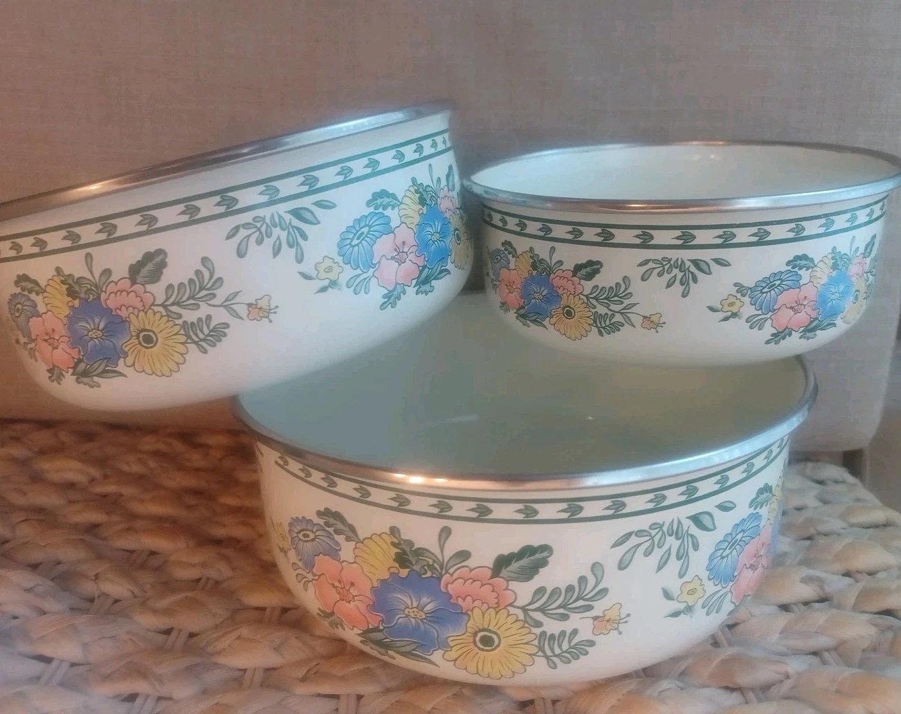 Vintage M Kamenstein Enamal Nesting Mixing Bowls Farmhouse Floral Country