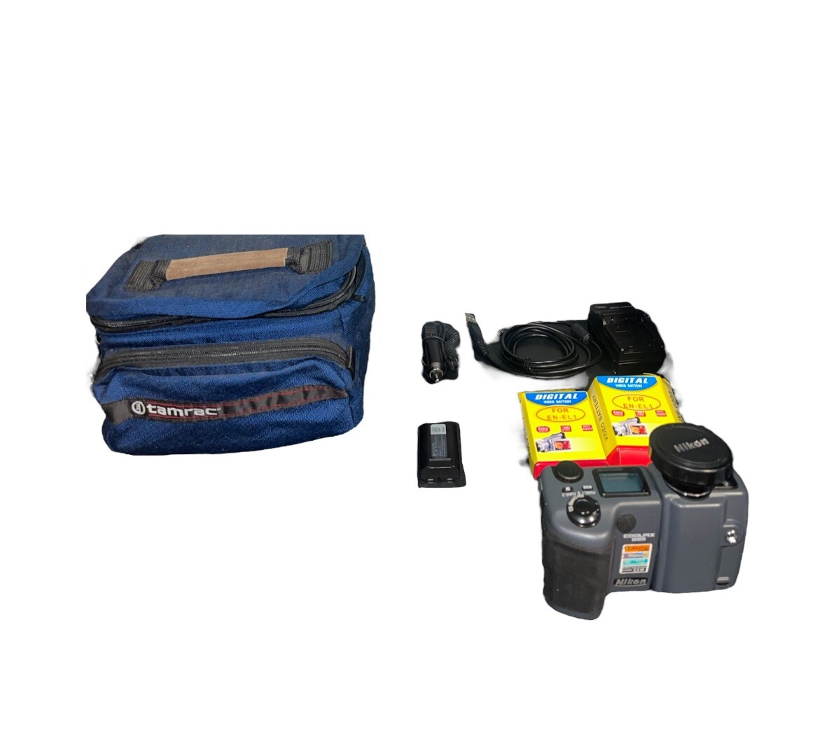 Nikon Coolpix 995 E995 Nikkor Zoom 2.6-5.1 8-32mm With Case And