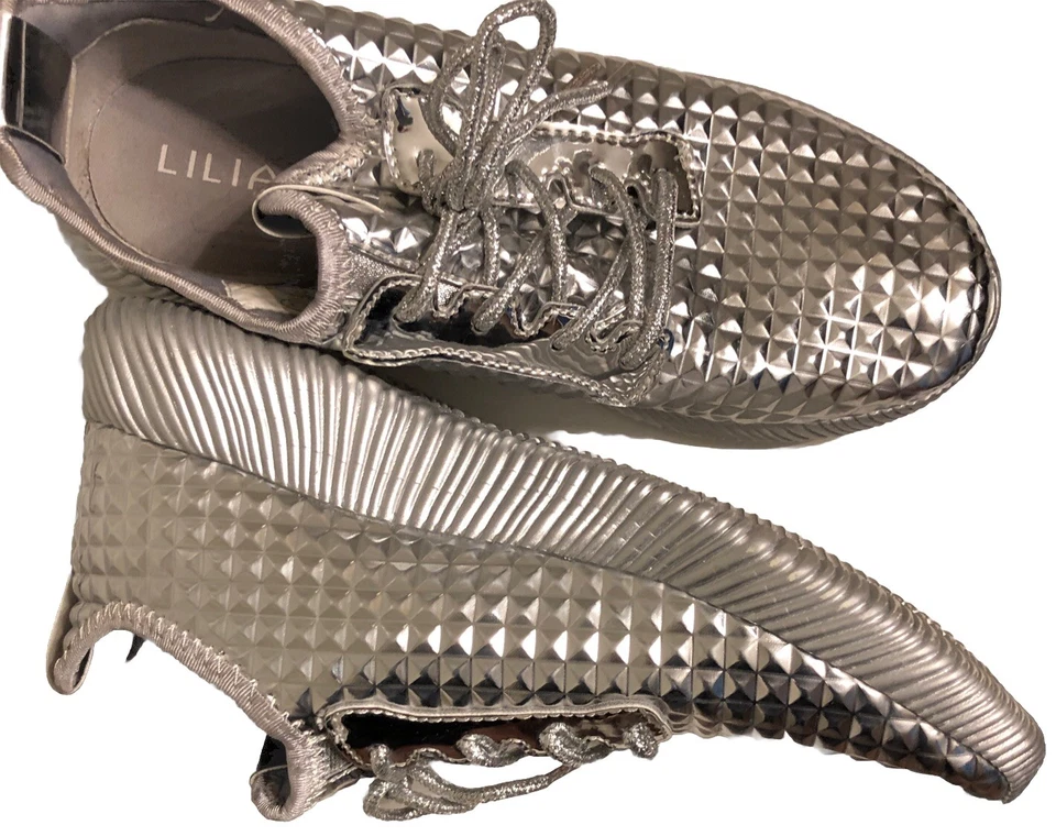 Wild Diva Sneakers 9 Silver NEW Orig Box Metallic Studded Look Texture Lgt Wgt - Image 4 of 4