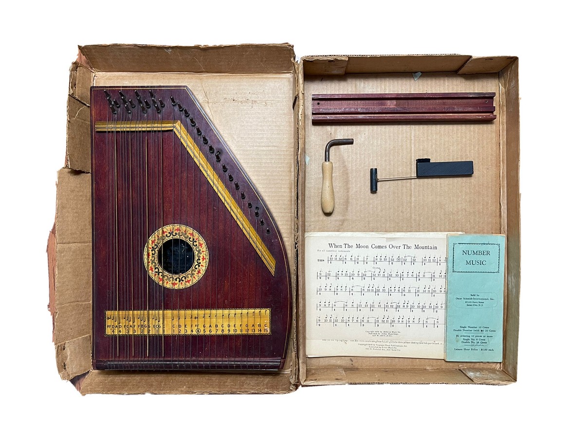 ANTIQUE HAWAIIAN MANDOLIN HARP BY A.R. YENDRICK & CO #5829 IN BOX