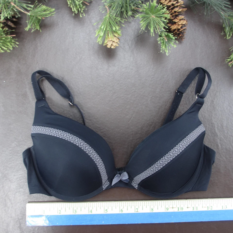 Sutiã Lily of France tamanho 34C preto renda acolchoado com aro fecho ajustável atrás - Imagem 2 de 4