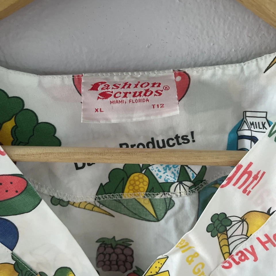 Vintage 'Eat Right' Fruits & Veggies Food Pyramid Scrub Top size xl - Image 2 of 3