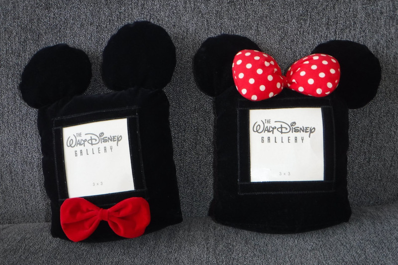 Walt Disney Gallery Set of 2 Mickey Minnie Ears Plush Black Velvet Photo Frames