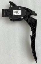 GM Genuine Parts 13252702 Accelerator Pedal with Position Sensor - NEW OEM