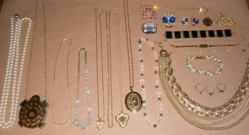 Vintage Costume Jewelry Estate Lot Gold Tone Chain Necklace Rings Rhinestones