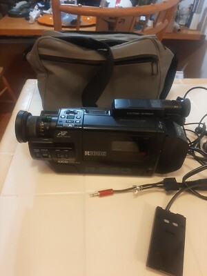 RICOH 8mm VIDEO CAMERA RECORDER R-260 vintage & Camera Bag