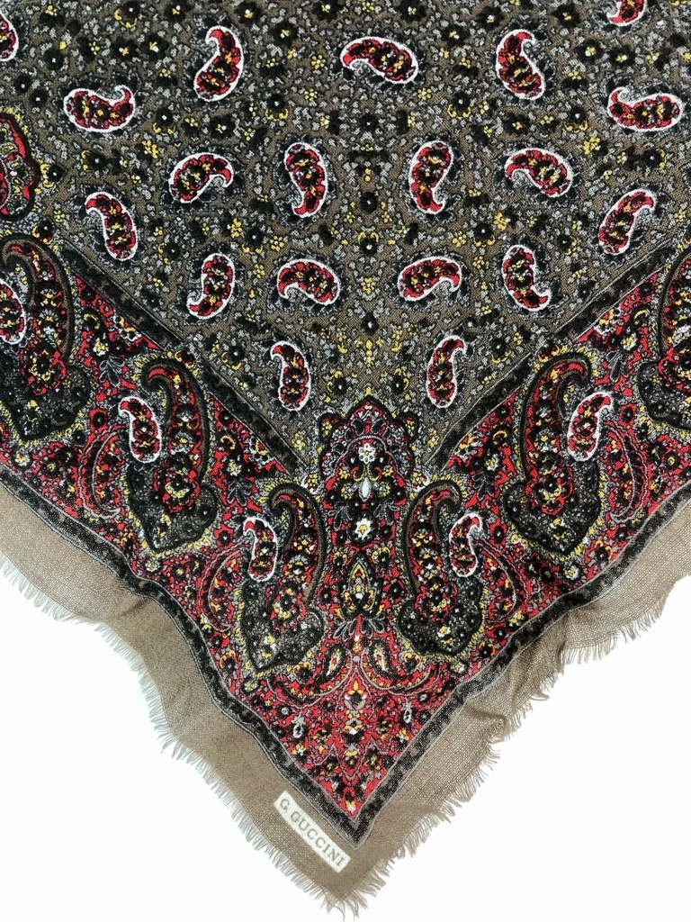 Écharpe carrée G. Guccini Bandana rouge gris paillettes bords laine vintage