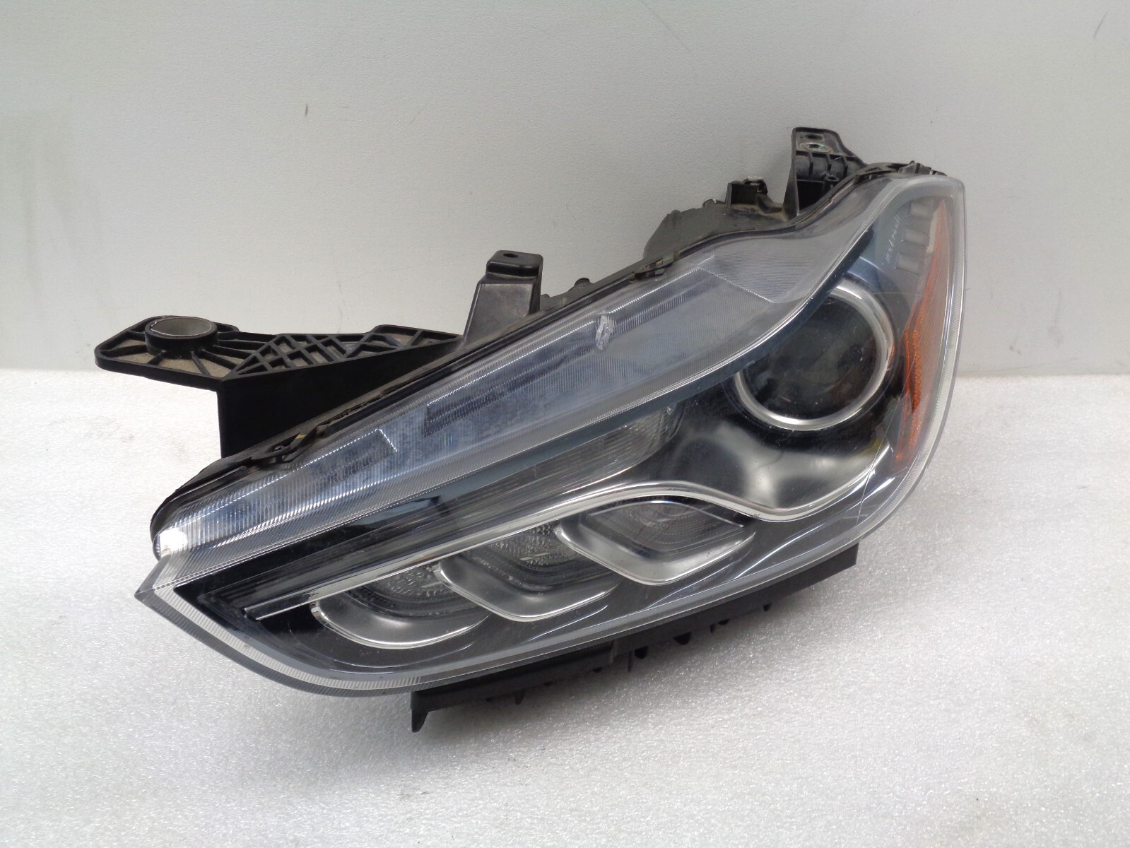 2014-2017 Maserati Ghibli Left Driver Non-AFS Xenon HID Headlight OEM AK240244