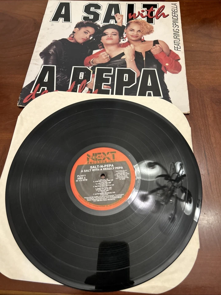 SALT-N-PEPA A Salt With A Deadly Pepa Hip-Hop Rap Vintage 1988 Vinyl Record Foto 2 de 4