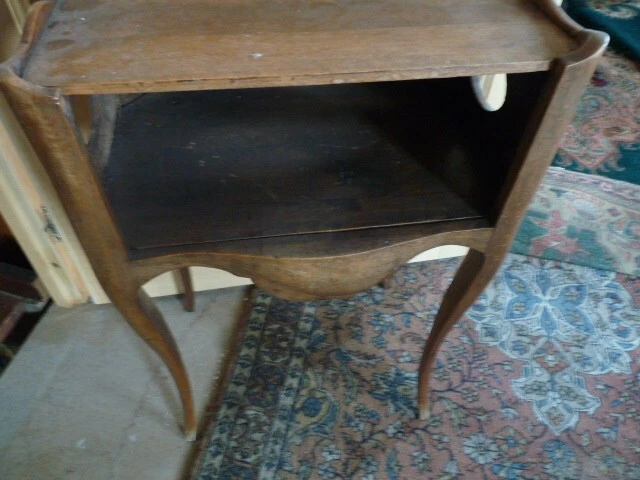 CHEVET DE STYLE LOUIS XV - NOYER MASSIF - Photo 2/4