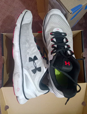 Under Armour UA Micro G Speed Swift Men s Sneaker White/Black/Red 1266208-036