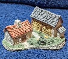 DAVID WINTER 1982 vintage HAYBARN hand painted In England miniature Ranch House