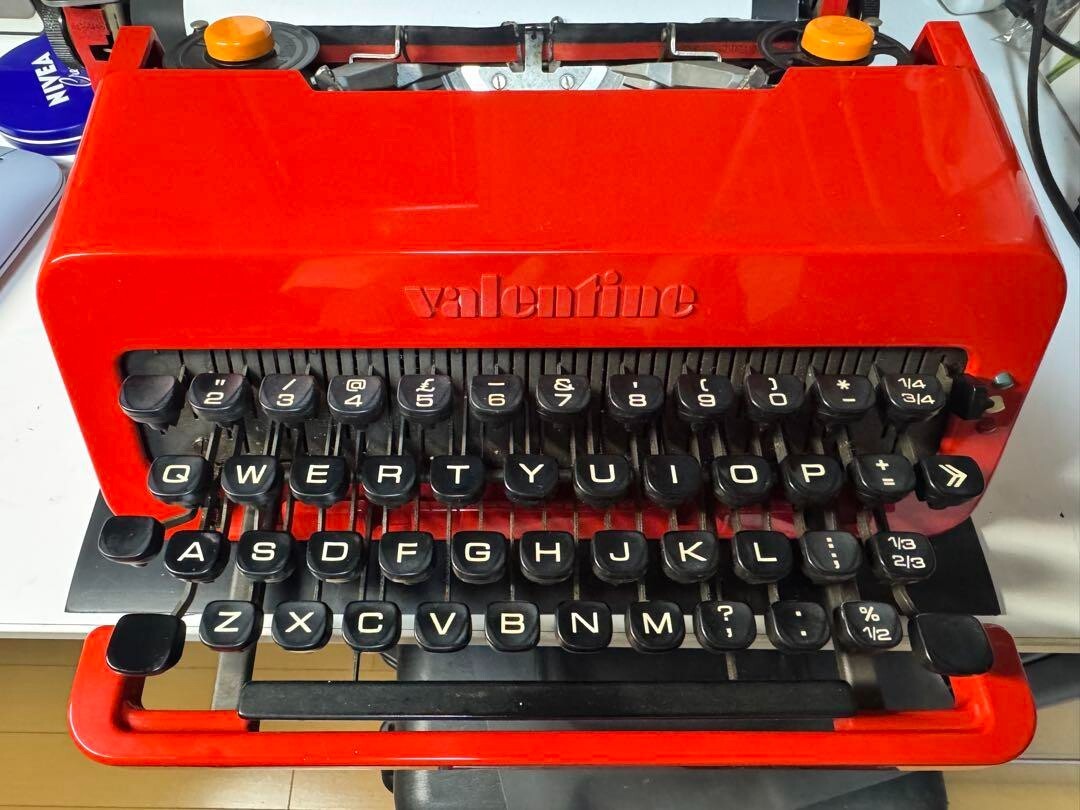 整備済 olibetti Valentine 1969年製 手動式タイプライター Olivetti Valentine Red Bucket Typewriter vintage Retro 1969