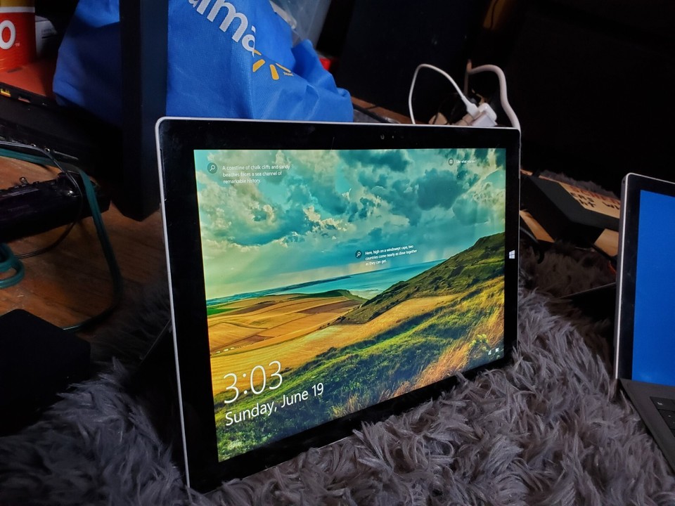 Microsoft Surface Pro 6 i7 256gb/8gb Bundle eBay