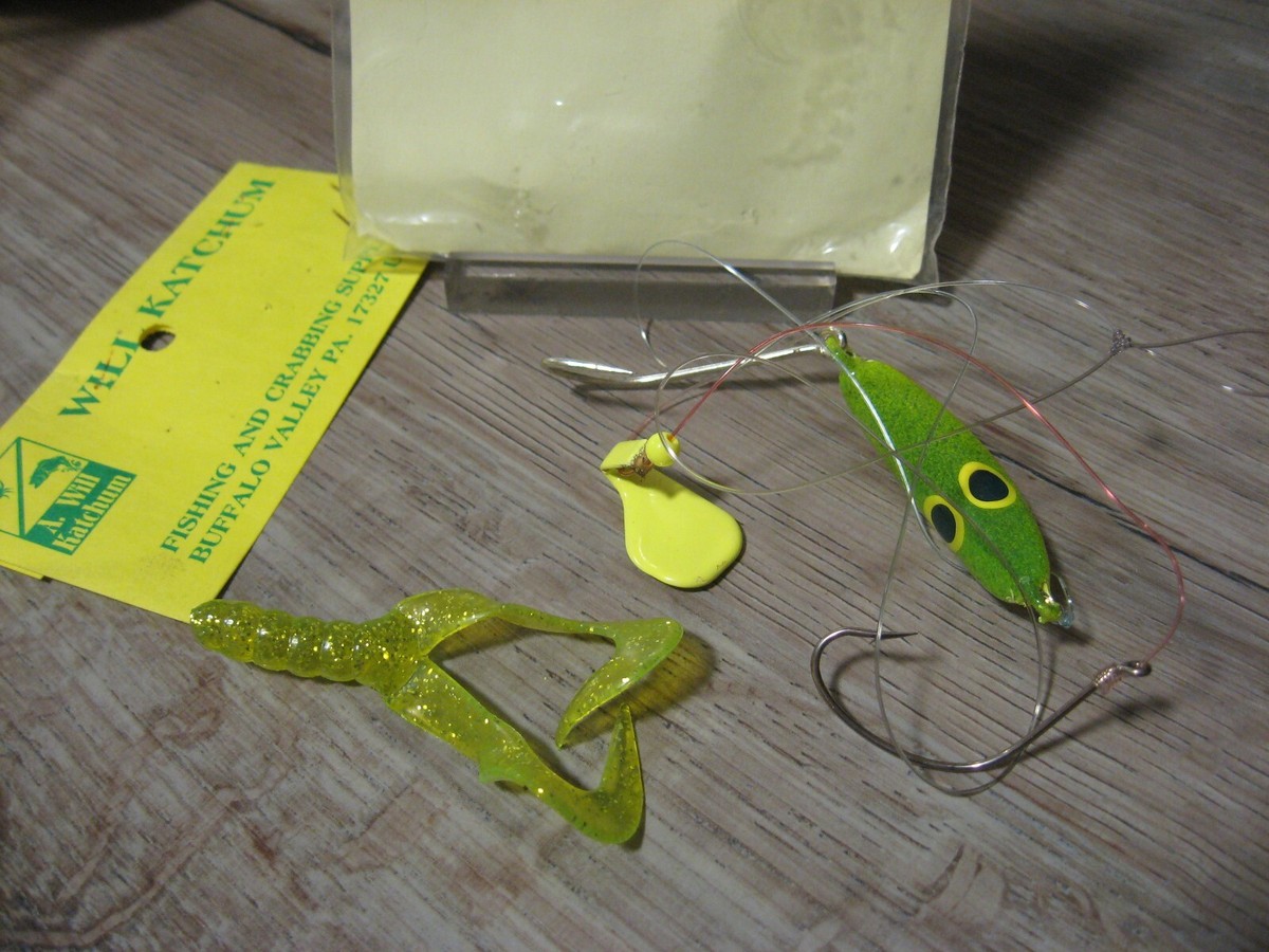 Katchum Oz Willie Rig Fish Hooks Spinner Green Banana Jig Gold Flake  Grub
