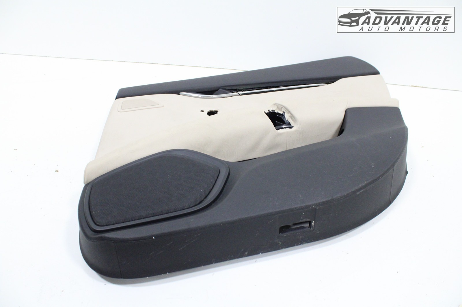 2014-2020 MASERATI QUATTROPORTE REAR RIGHT SIDE DOOR TRIM COVER PANEL OEM