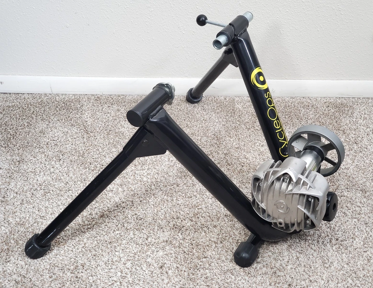 固定ローラー台 FLUID2 cycle ops Saris Fluid Bike Trainer: Smooth and Quiet Indoor Cycling Experience