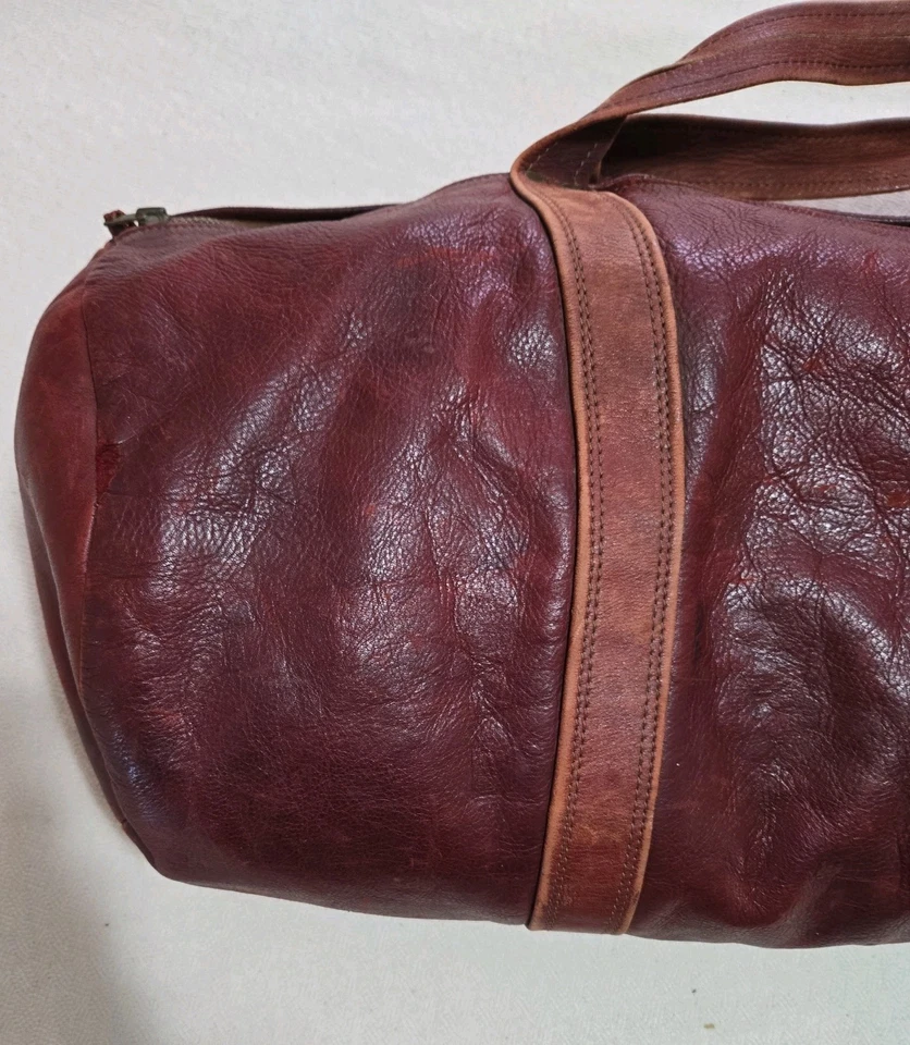 VINTAGE MAROON BROWN LARGE LEATHER DUFFLE TALON ZIPPER - Image 2 of 4