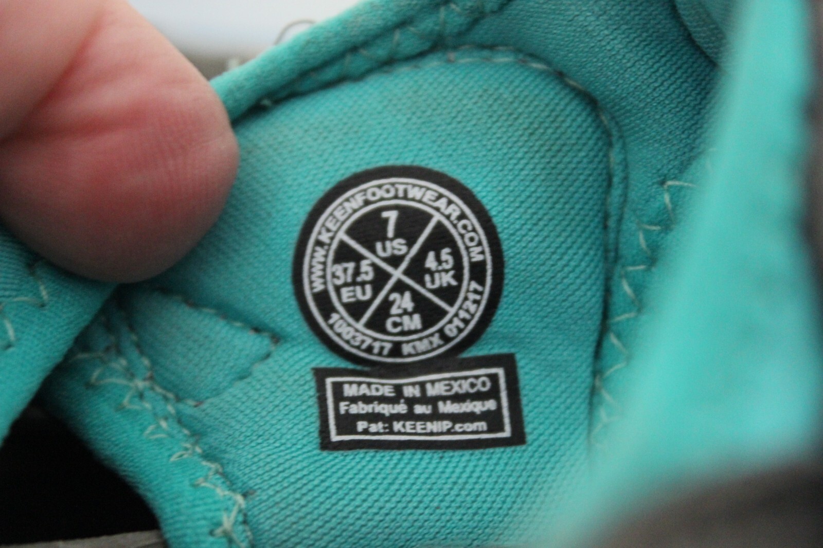 Scarpe SANDALI KEEN donna~taglia 7~impermeabili~lavabili~grigio con acqua~