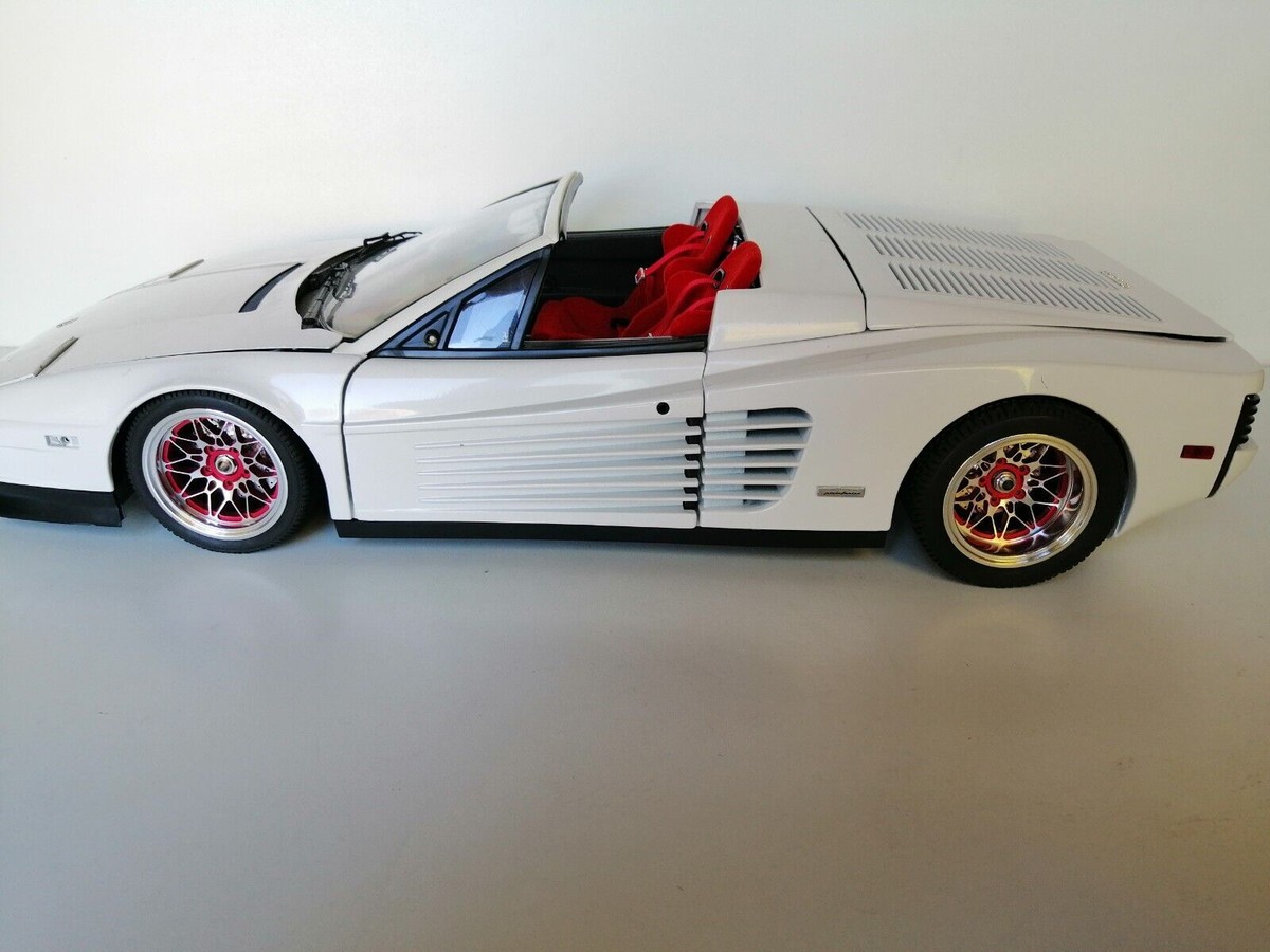 Maquette Pocher 1/8 - Lot Ferrari F40, Testarossa, Porsche Et Dodge Charger R/T - Neuf