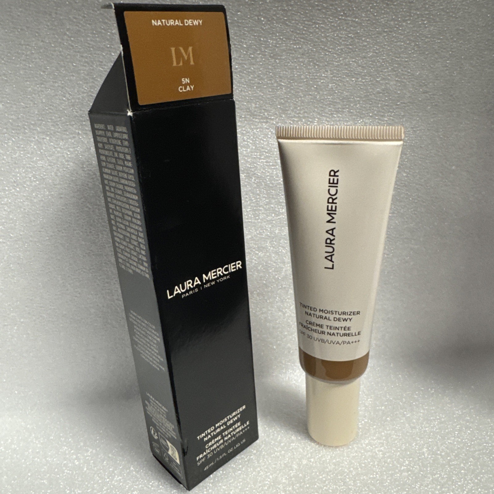 LAURA MERCIER TINTED MOISTURISER NATURAL DEWY 45ml 5N CLAY