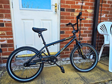 X Rated XRT30 20in BMX Bike 1 Speed V-Brake Black/Gold Reflectors Guard