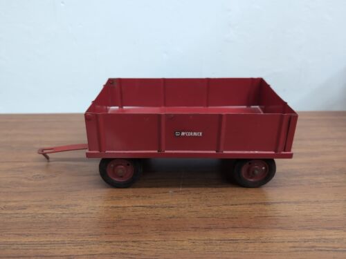 1/16 Eska Farm Toy McCormick IH Flat Bed Barge Wagon