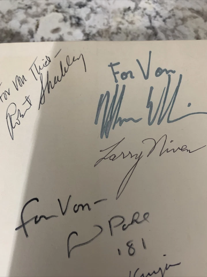 Galaxy : Thirty Years of Innovative Science Fiction (1979)Multiple Author Signed - Image 3 of 4