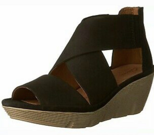 clarks artisan sandals sale