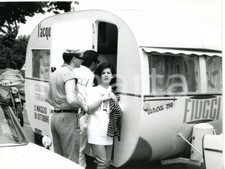 1963 II CANTAGIRO Tullia MURRO gets off caravan ARCA 750 *Photo 24x18 cm