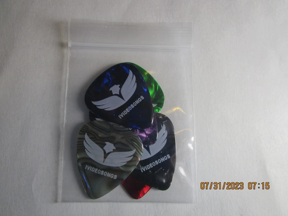  Paquete de 6 selecciones de guitarra promocionales de celuloide de Ividesongs varios medidores #82 Foto 3 de 3