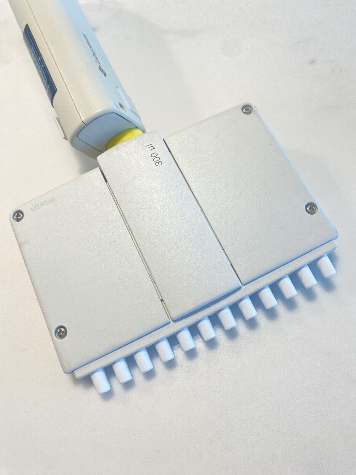 Thermo Labsystems Finnpipette 4510 Digital Pipet 12 Channel Pipette [50 - 300uL]