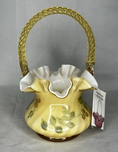 Fenton Family Signature Series Mountain Berry  Basket Signed w/ Original Tags