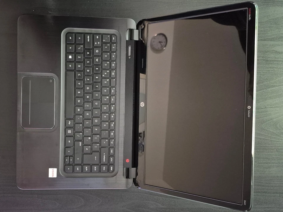 HP Envy Sleekbook 6-1126SA Schwarz/Rot aufgerüstet mit 512GB SSD, 6G RAM, QWERTY - Bild 2 von 4