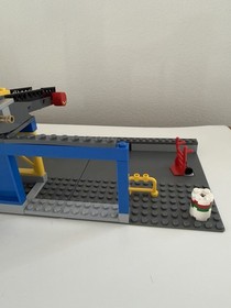 LEGO City: Harbor  4645 -  Not Complete - Crane, Operator, Base, and boat cabin